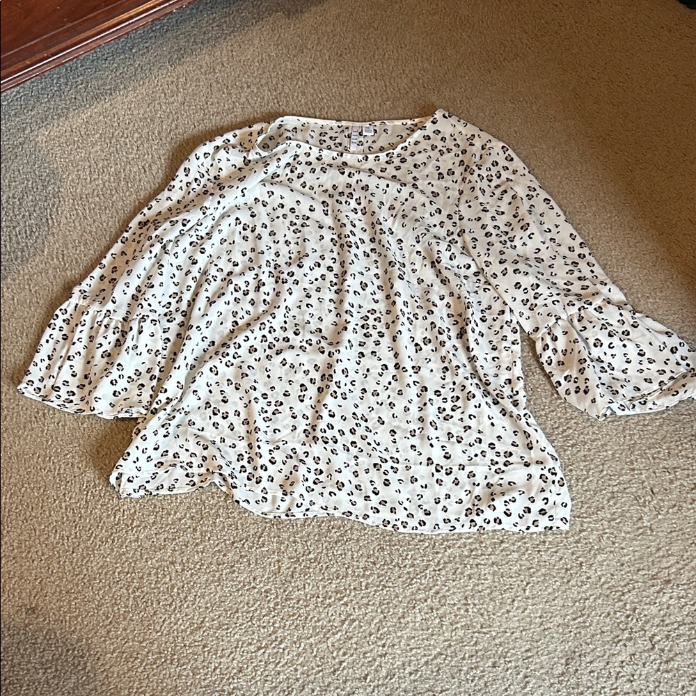 Elle White and Black Patterned Blouse